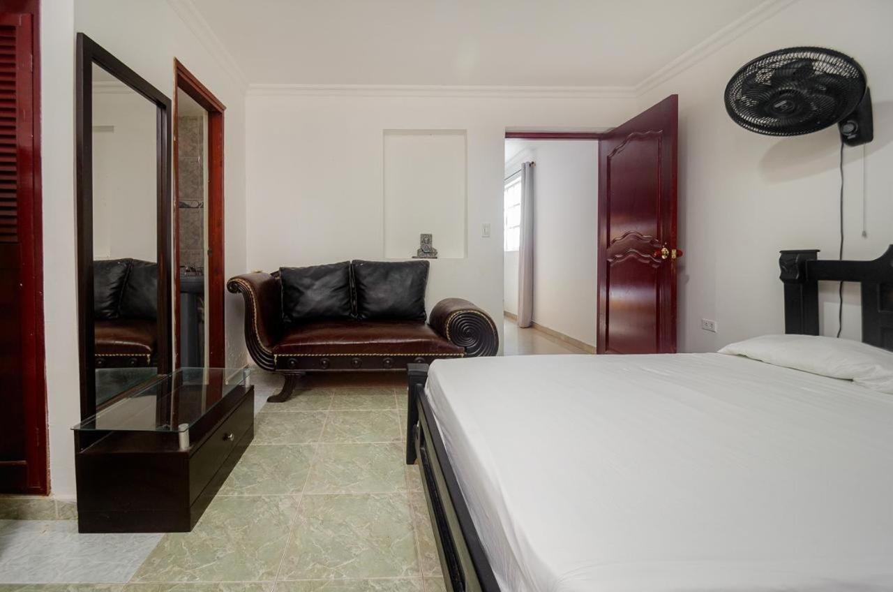 Vivienda Turistica Las Palmas Cartagena Екстериор снимка